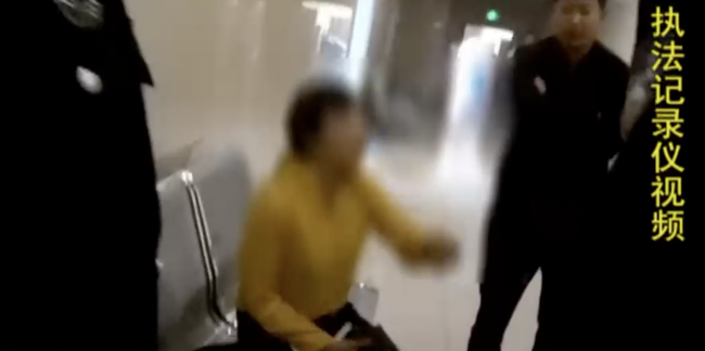 女子婚外情曝光被丈夫暴揍 情夫得知后怒砍其夫