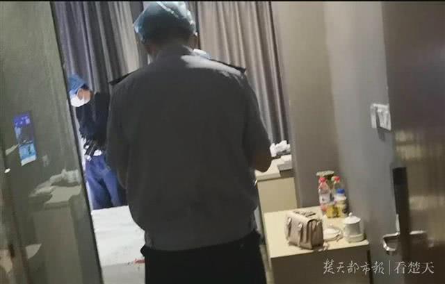 湖北一男子猜忌前妻出轨 将其杀死后自首