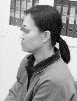 母亲与17岁女儿同床共侍一夫并教性技巧(图)