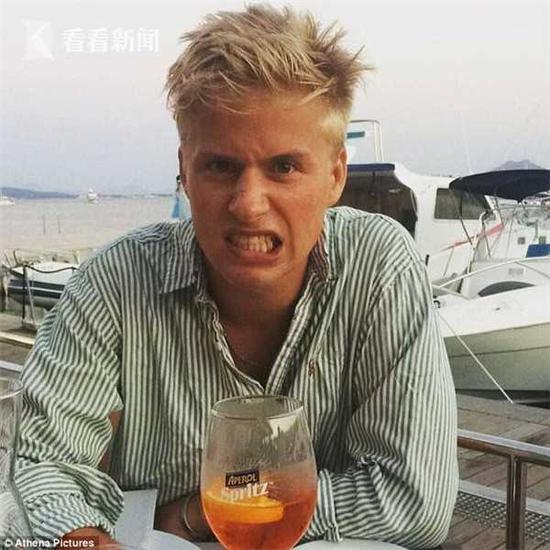 英国大学生泡妞密事遭摰友公开 怕被开除上吊自杀